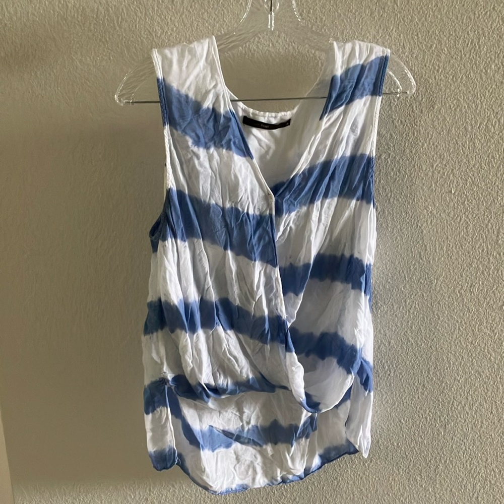 Hazel Sleeveless Twist Front High-Low Blue & White Stripe Top Sz M- EUC